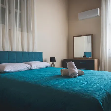 Elite Luxury Aparthotel 3*
