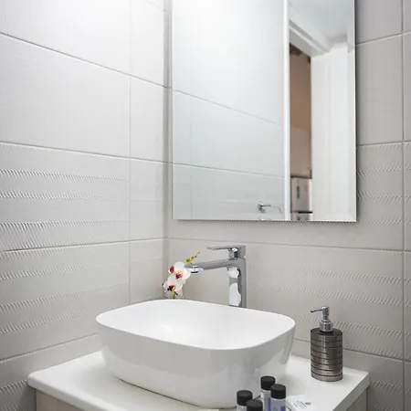 Elite Luxury 3* Όμοδος